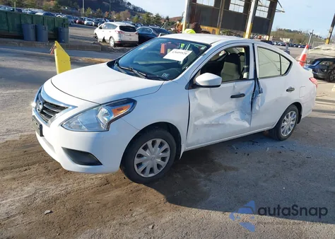 2017 Nissan Versa 1.6 S+ z USA, uszkodzony, nr VIN 3N1CN7AP5HL870363